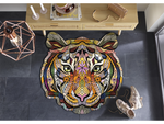 Lade das Bild in den Galerie-Viewer, Fußmatte mit buntem Mandala-Tiger im Garderobenbereich
