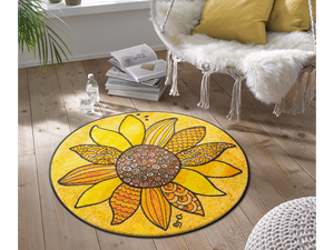 runde Fußmatte mit gelbem Sonnenblumenmotiv im Wohnzimmer