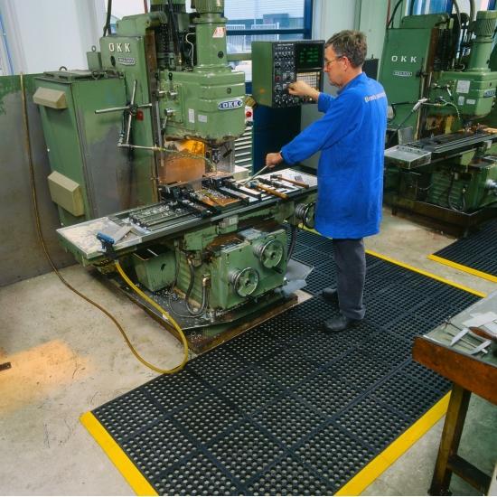 NOTRAX 550 Cushion Ease Modulare Gummi Anti-Ermüdungsmatte